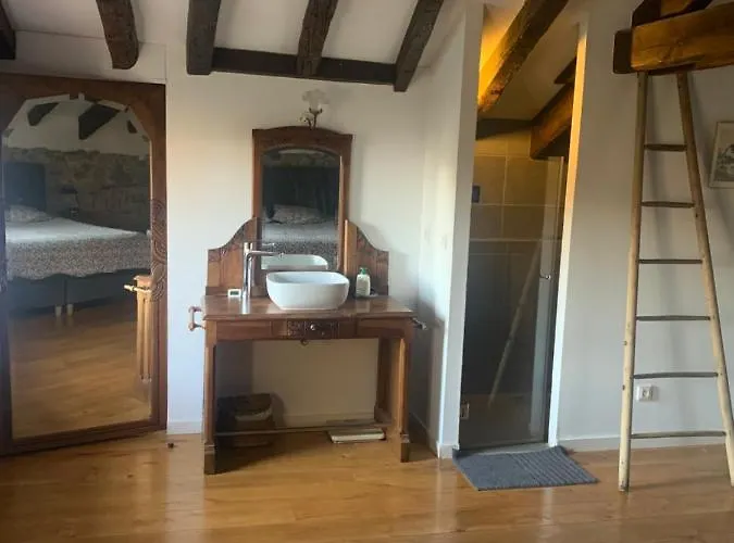 Charme Et Calme Dans Bergerie Du Xvii Eme Urrugne